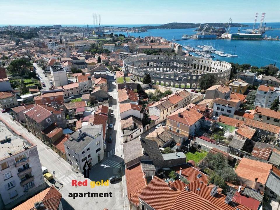 Red Gold Apartment Pula Zewnętrze zdjęcie